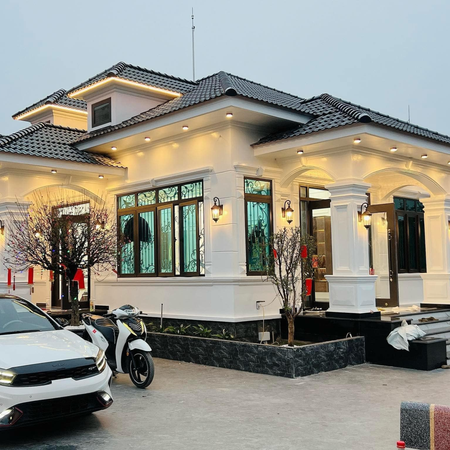 Nhà Phố Hiện Đại 4 Tầng Không Gian Mở